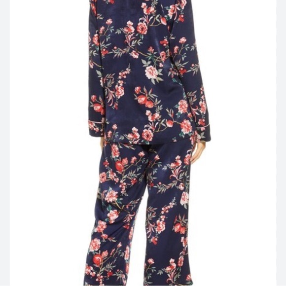 Nordstrom Navy Floral Pajama Set - Picture 2 of 4